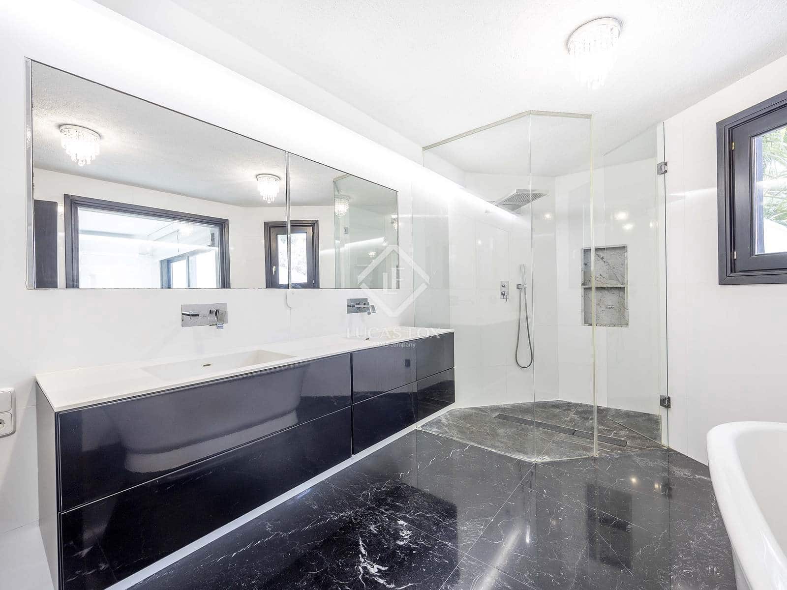 7 soverom Villa til salgs i Rocafort med svømmebasseng garasje - € 1 870 000 (Ref: 9436176)