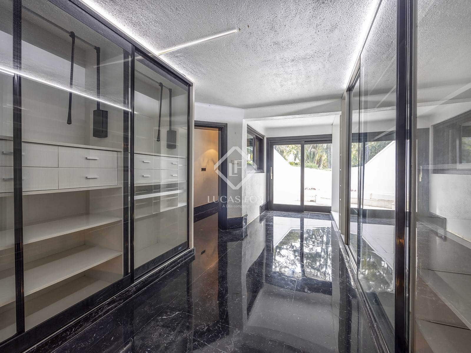 7 soverom Villa til salgs i Rocafort med svømmebasseng garasje - € 1 870 000 (Ref: 9436176)