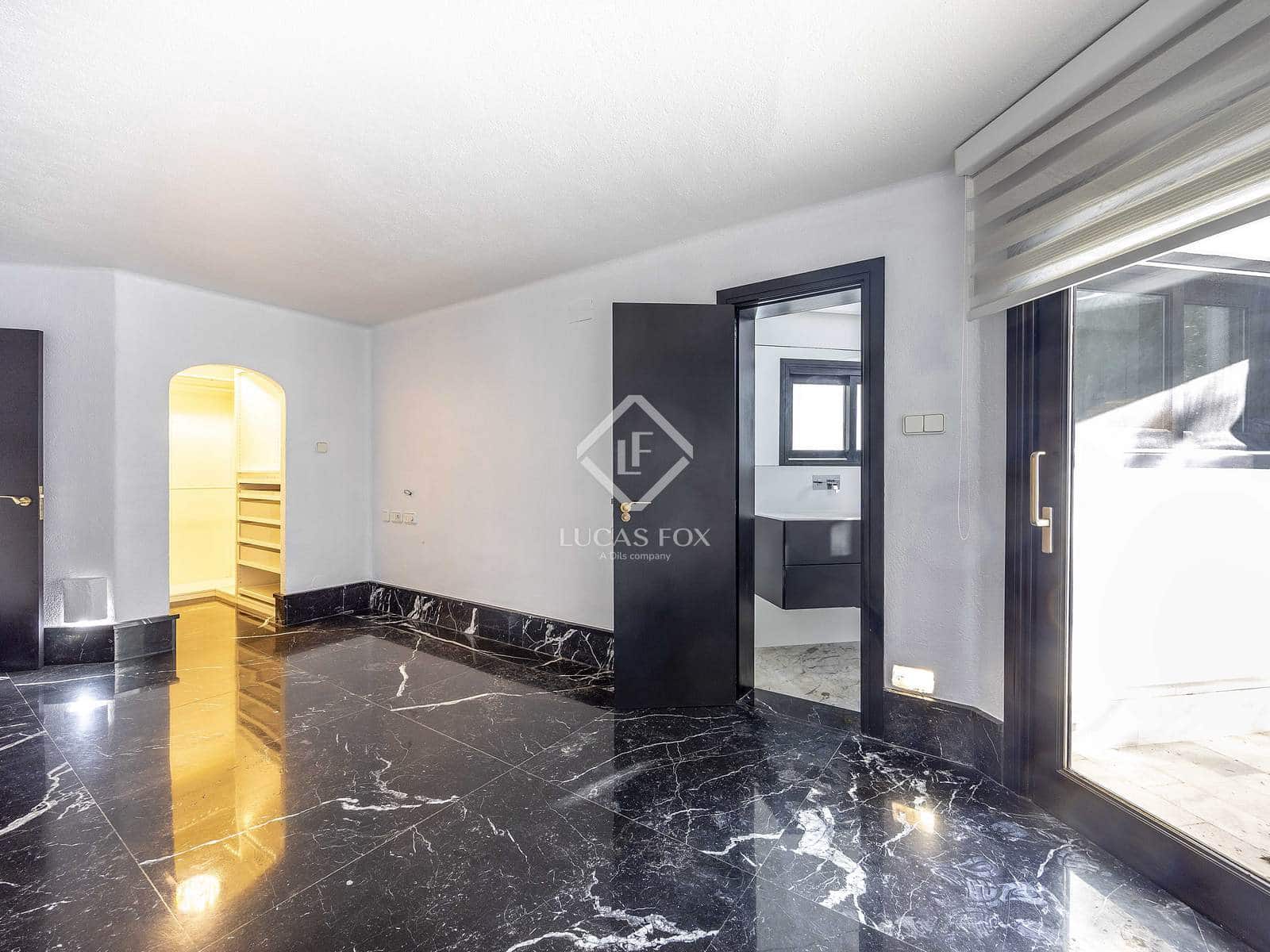 7 soverom Villa til salgs i Rocafort med svømmebasseng garasje - € 1 870 000 (Ref: 9436176)