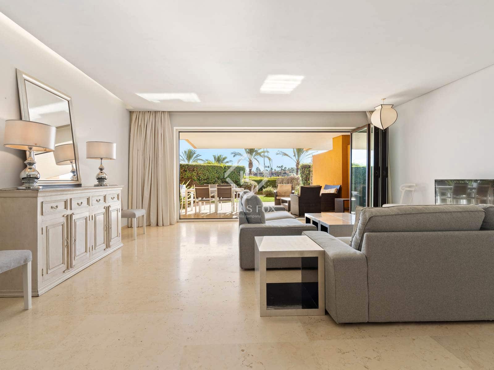 3 chambre Appartement à vendre à Sotogrande avec piscine garage - 900 000 € (Ref: 9436177)