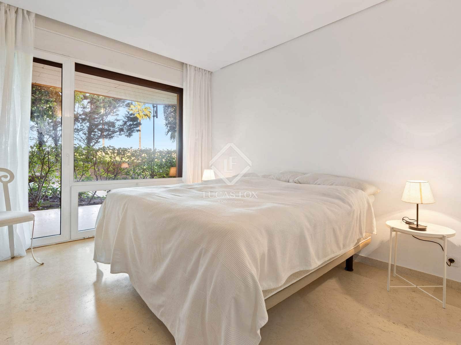 3 chambre Appartement à vendre à Sotogrande avec piscine garage - 900 000 € (Ref: 9436177)