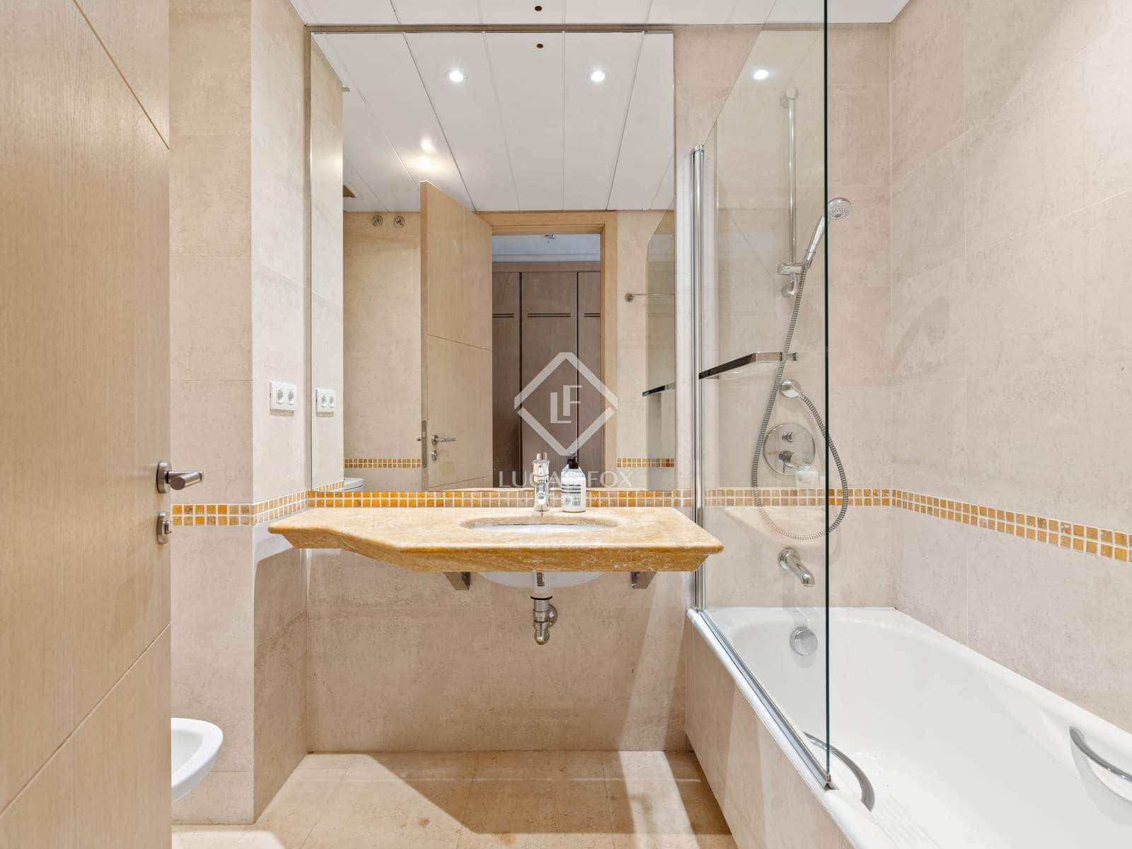 3 chambre Appartement à vendre à Sotogrande avec piscine garage - 900 000 € (Ref: 9436177)