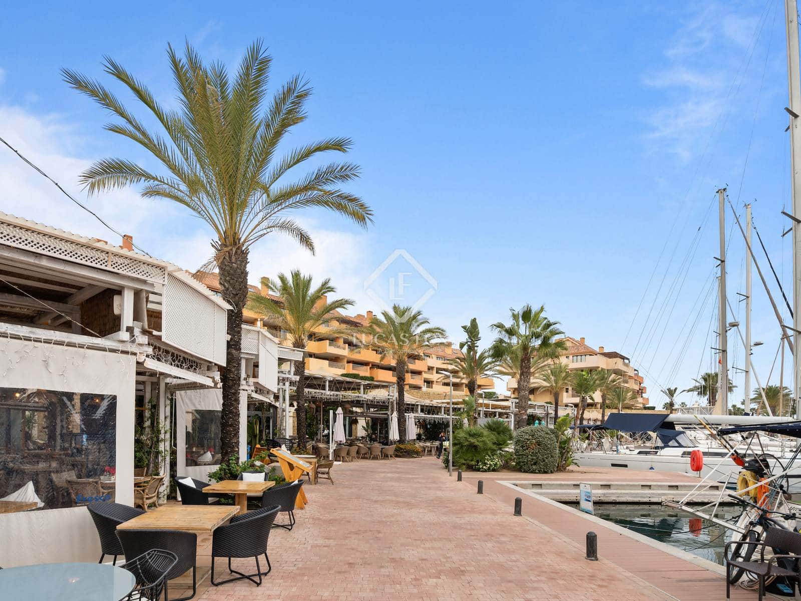 3 chambre Appartement à vendre à Sotogrande avec piscine garage - 900 000 € (Ref: 9436177)