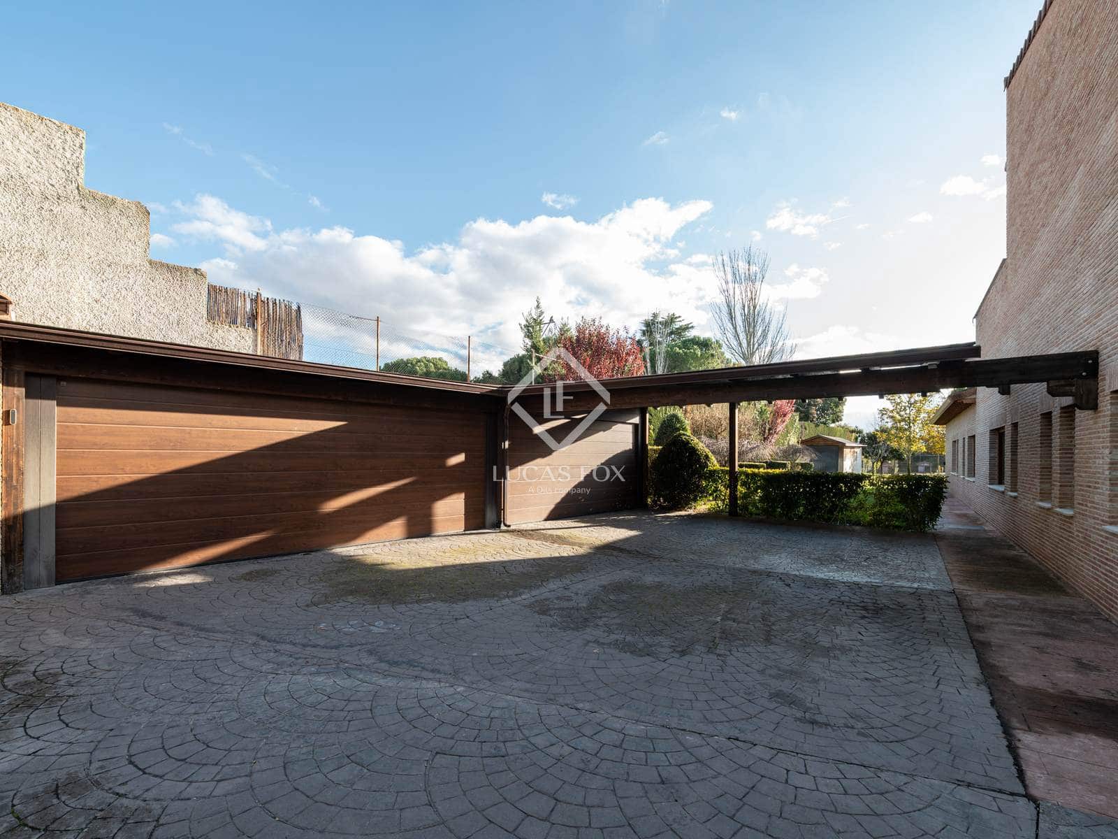 7 bedroom Villa for sale in Fuente el Saz de Jarama with pool garage - € 2,000,000 (Ref: 9436178)