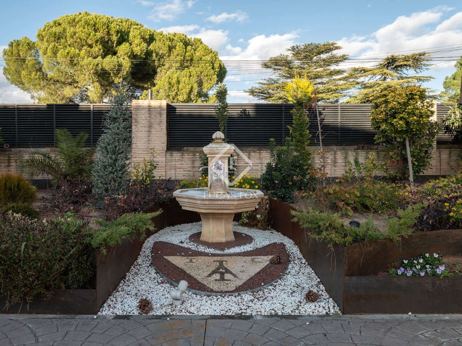 7 bedroom Villa for sale in Fuente el Saz de Jarama with pool garage - € 2,000,000 (Ref: 9436178)