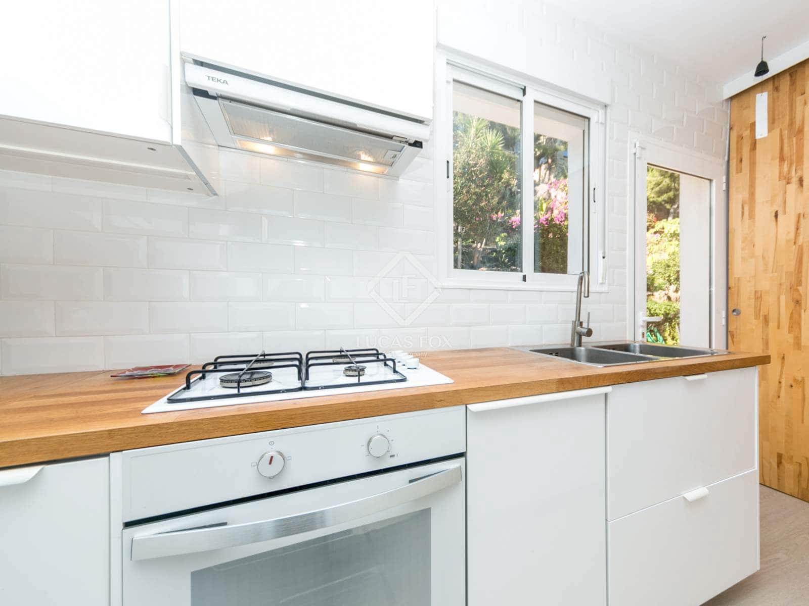 6 slaapkamer Villa te koop in Castelldefels met garage - € 1.290.000 (Ref: 9436285)