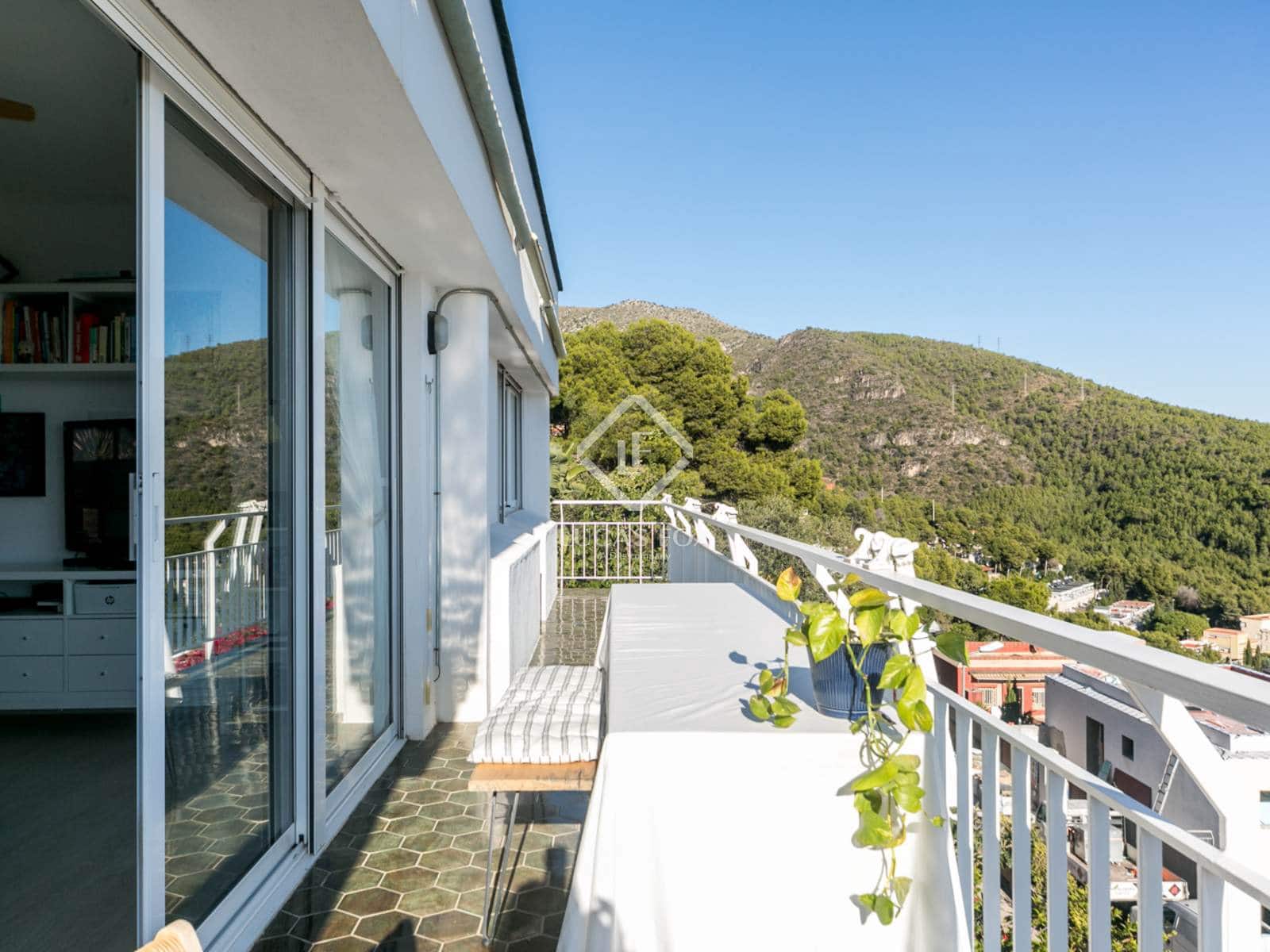 6 slaapkamer Villa te koop in Castelldefels met garage - € 1.290.000 (Ref: 9436285)