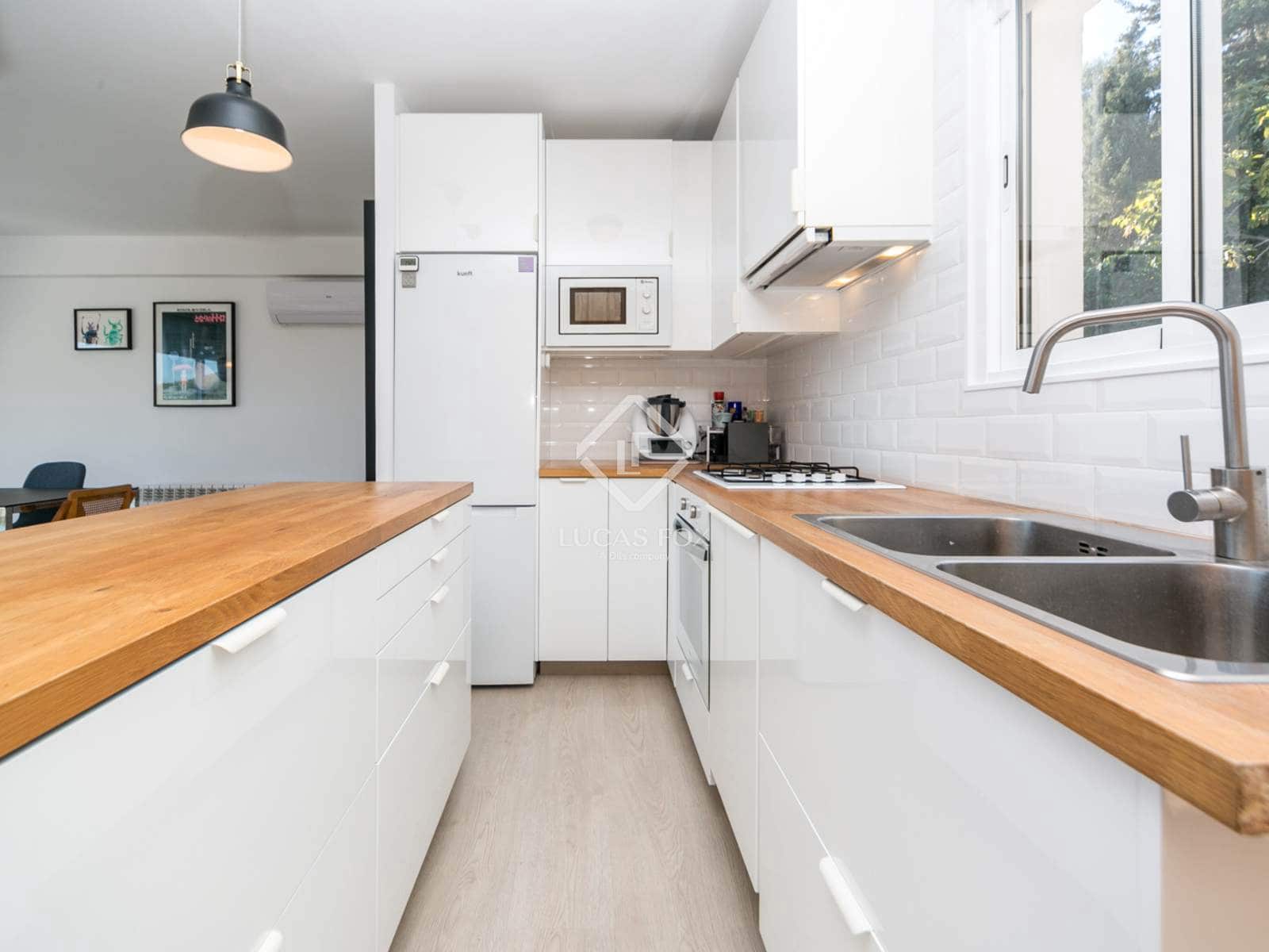 6 slaapkamer Villa te koop in Castelldefels met garage - € 1.290.000 (Ref: 9436285)