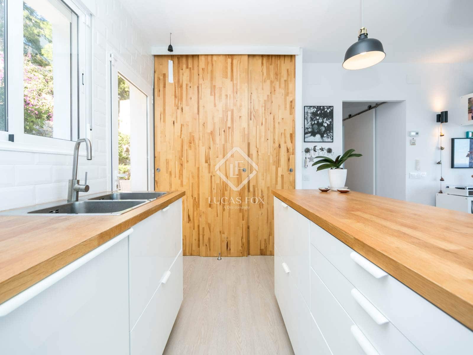 6 slaapkamer Villa te koop in Castelldefels met garage - € 1.290.000 (Ref: 9436285)