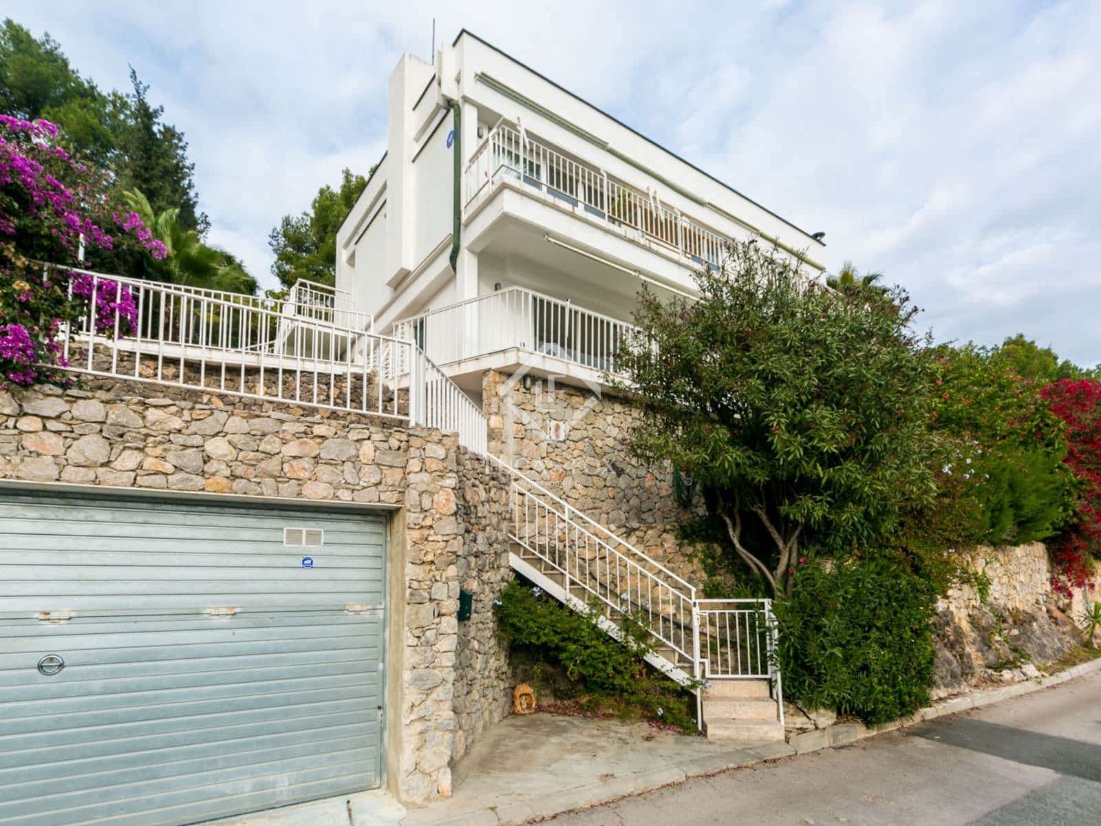 6 slaapkamer Villa te koop in Castelldefels met garage - € 1.290.000 (Ref: 9436285)