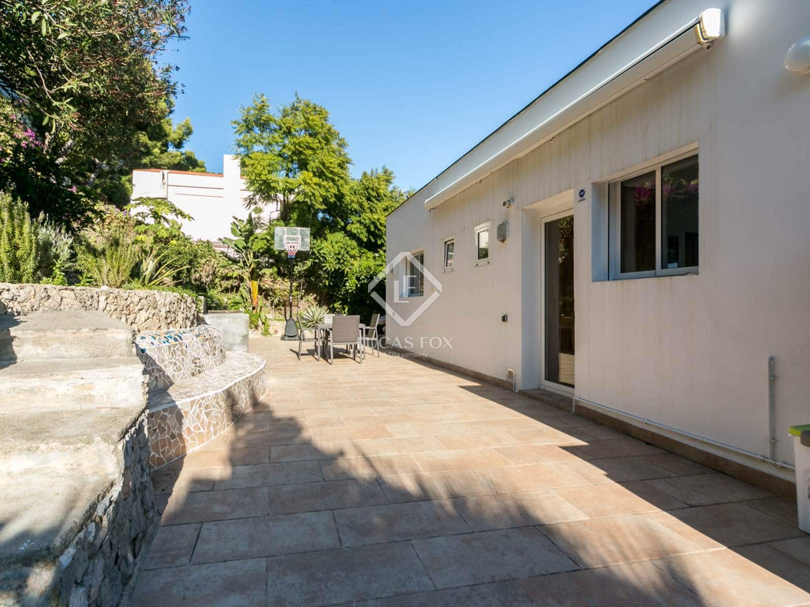 6 slaapkamer Villa te koop in Castelldefels met garage - € 1.290.000 (Ref: 9436285)