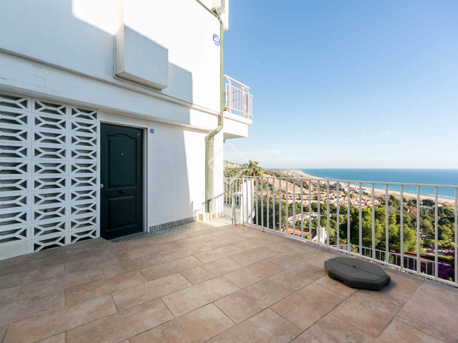 6 slaapkamer Villa te koop in Castelldefels met garage - € 1.290.000 (Ref: 9436285)