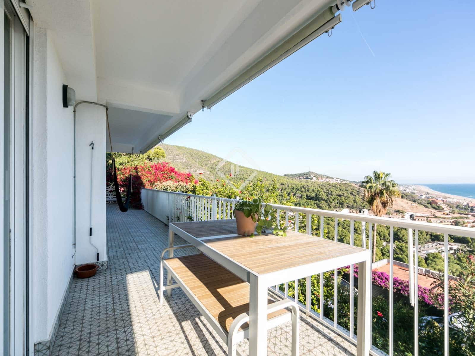 6 slaapkamer Villa te koop in Castelldefels met garage - € 1.290.000 (Ref: 9436285)