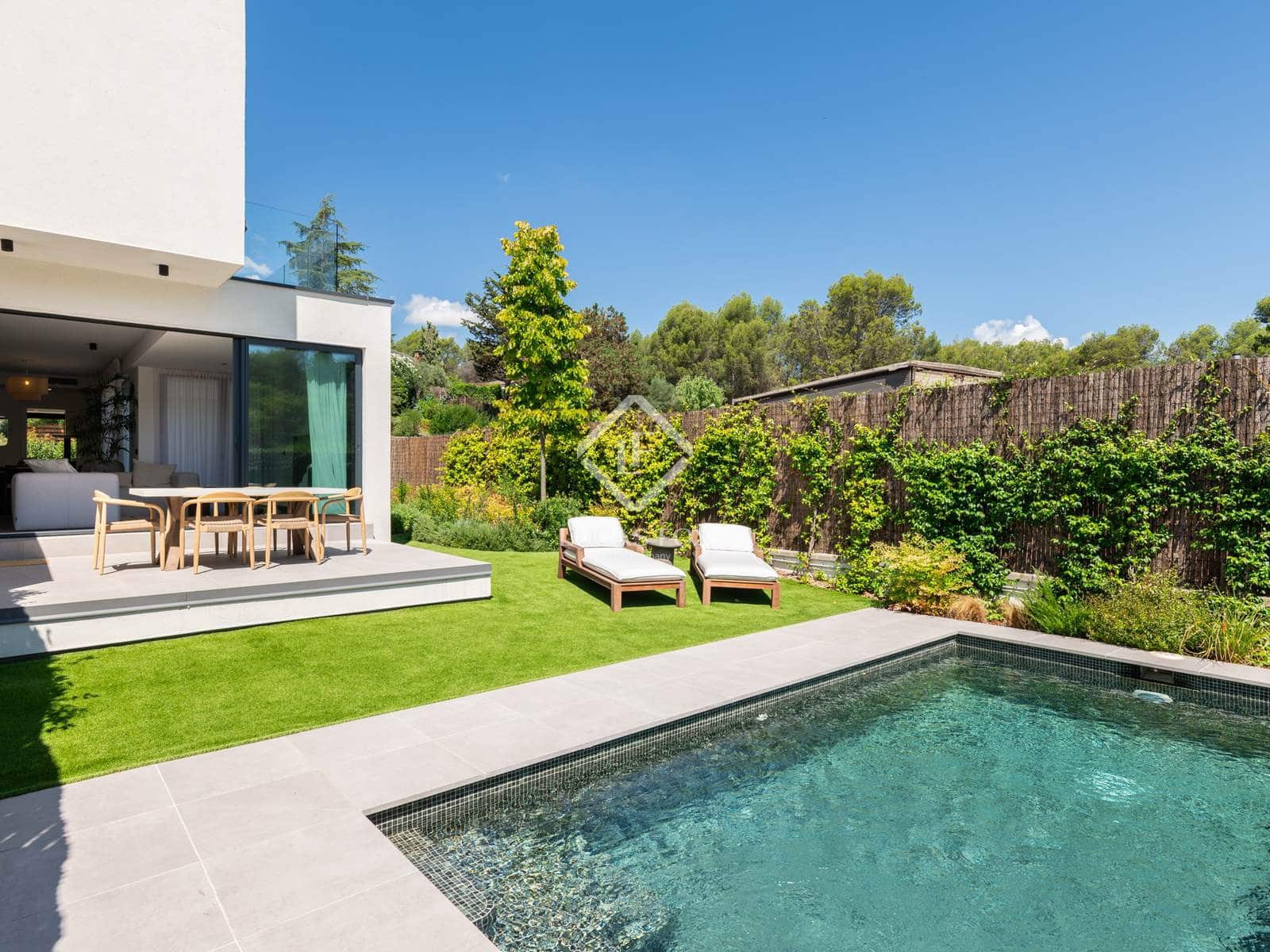 4 chambre Villa/Maison à vendre à Sant Cugat del Valles avec piscine garage - 1 190 000 € (Ref: 9436287)