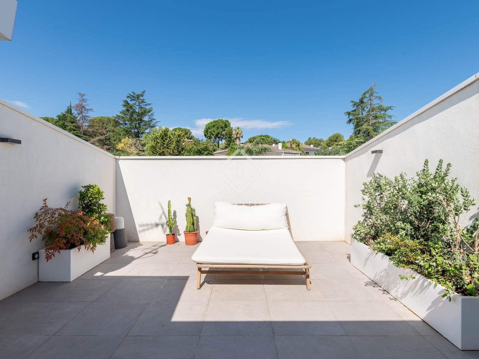 4 chambre Villa/Maison à vendre à Sant Cugat del Valles avec piscine garage - 1 190 000 € (Ref: 9436287)