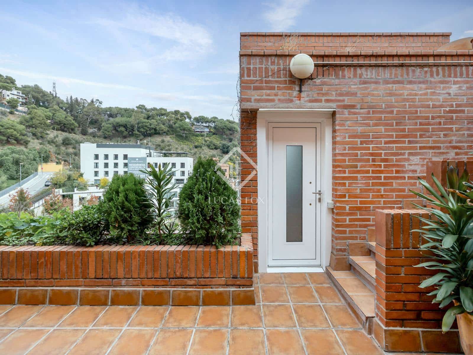 5 soveværelse Villa til leje i Barcelona by med swimmingpool garage - € 4.400 (Ref: 9436441)