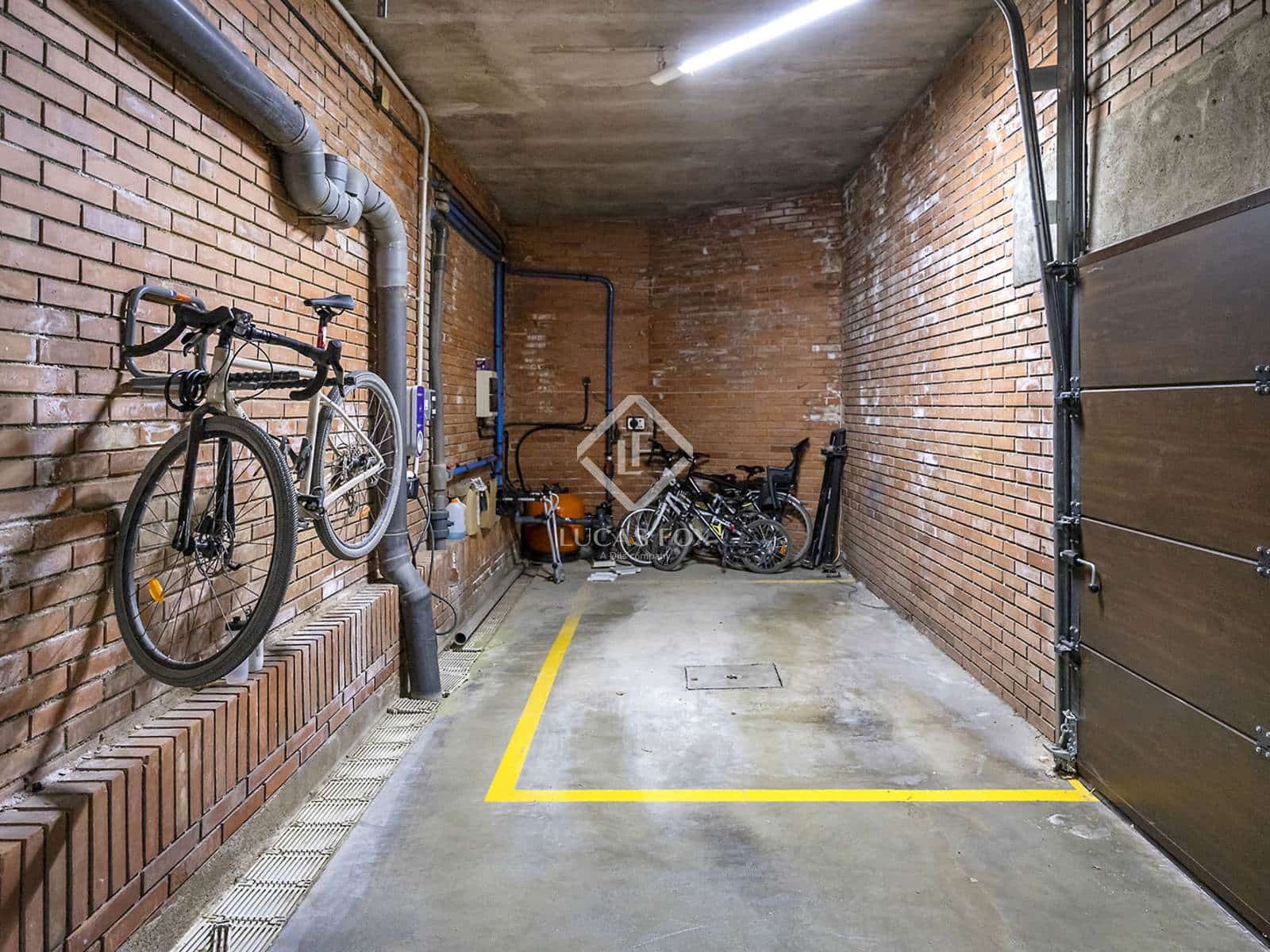 5 soveværelse Villa til leje i Barcelona by med swimmingpool garage - € 4.400 (Ref: 9436441)