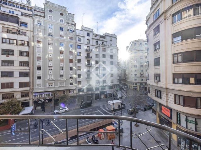 5 slaapkamer Appartement te koop in Valencia stad - € 640.000 (Ref: 9438480)