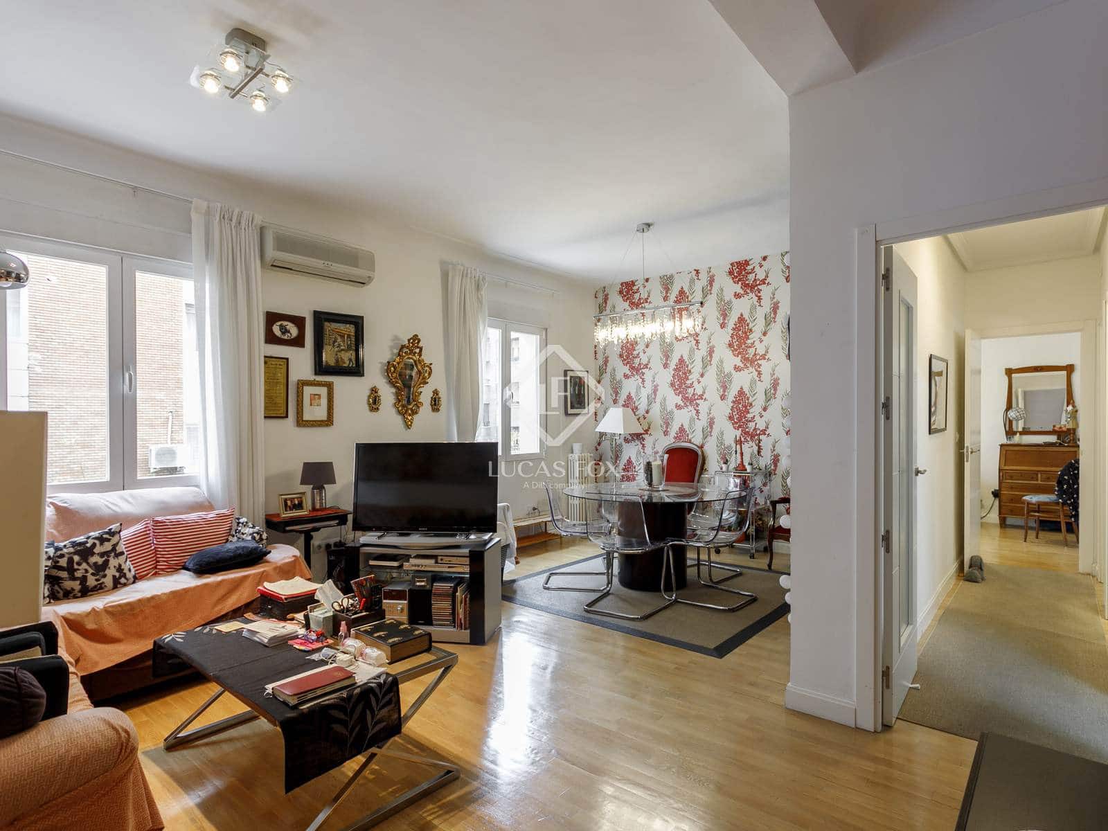 2 soveværelse Lejlighed til salg i Madrid by med garage - € 650.000 (Ref: 9438482)