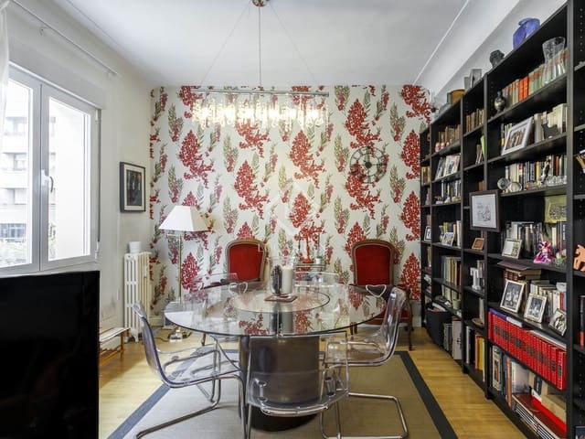 2 makuuhuone Huoneisto myytävänä paikassa Ibiza, Madrid kaupunki mukana 
autotalli - 650 000 € (Ref: 9438482)