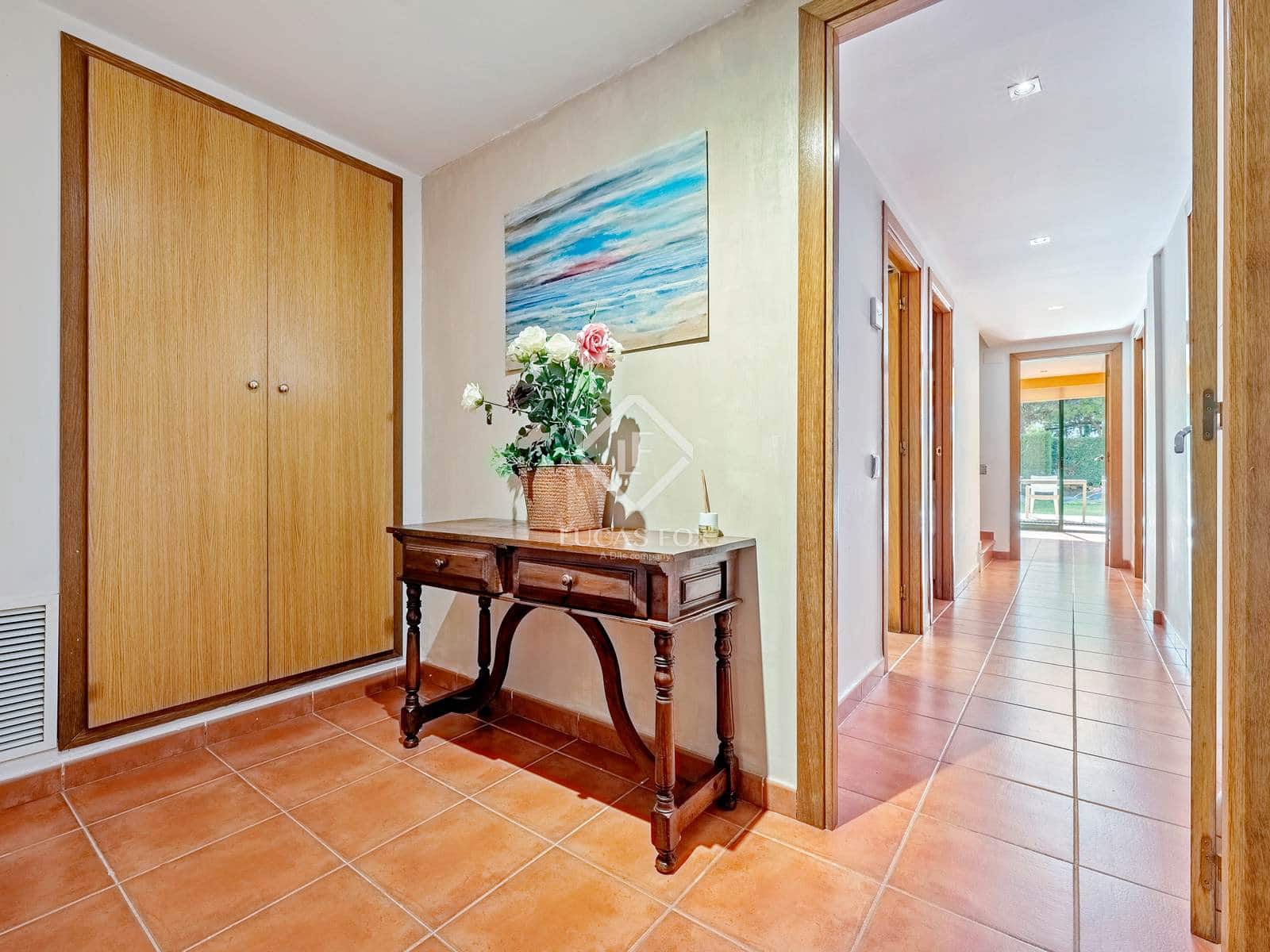 4 soveværelse Lejlighed til salg i Torredembarra med garage - € 760.000 (Ref: 9438484)