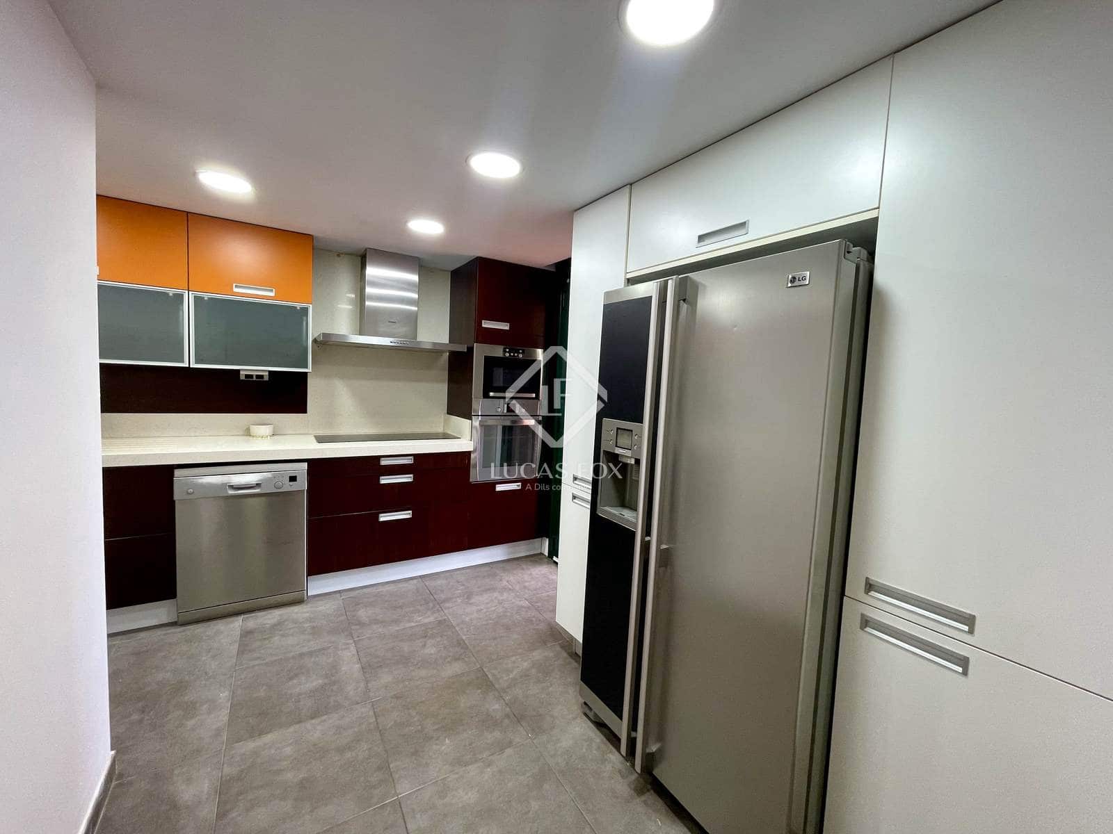 4 slaapkamer Villa te koop in Alicante stad met zwembad garage - € 660.000 (Ref: 9438797)