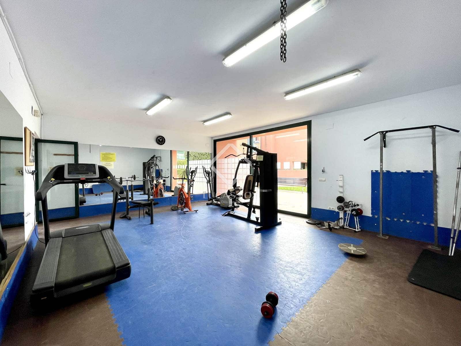 4 slaapkamer Villa te koop in Alicante stad met zwembad garage - € 660.000 (Ref: 9438797)