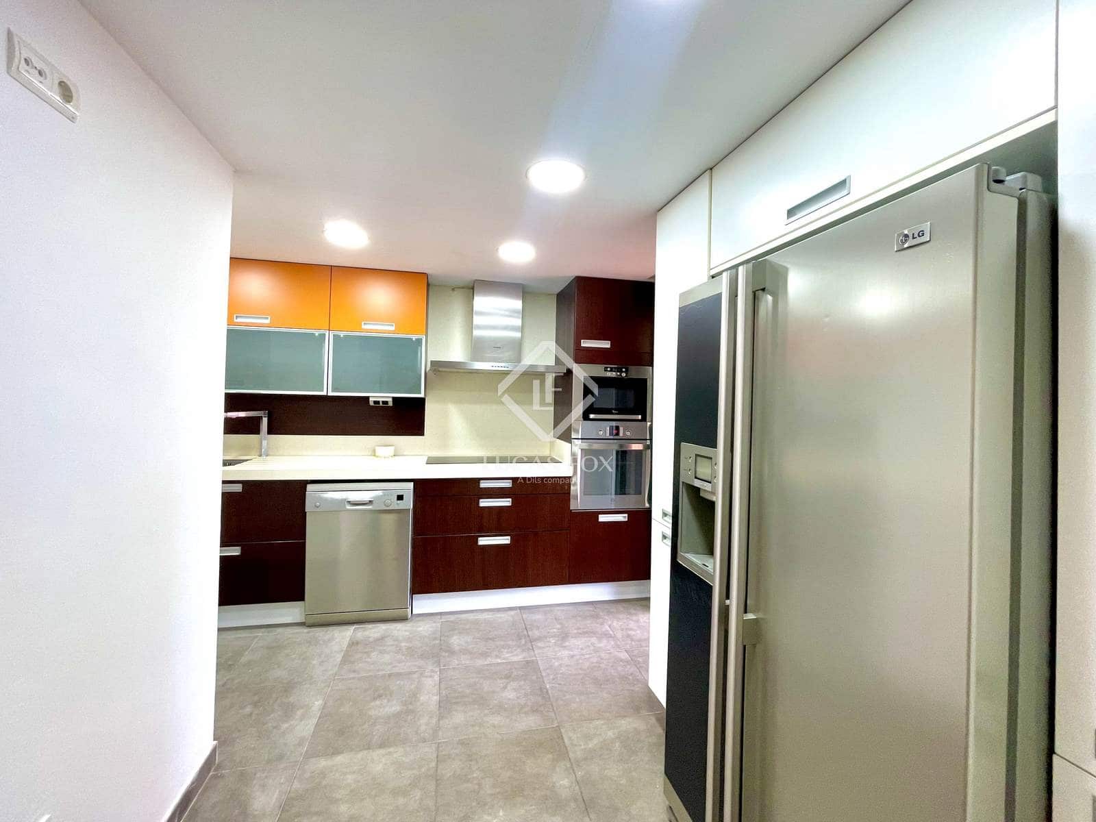 4 slaapkamer Villa te koop in Alicante stad met zwembad garage - € 660.000 (Ref: 9438797)