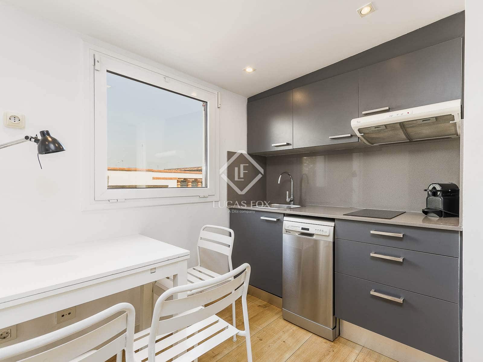 1 slaapkamer Penthouse te koop in Barcelona stad - € 400.000 (Ref: 9438798)