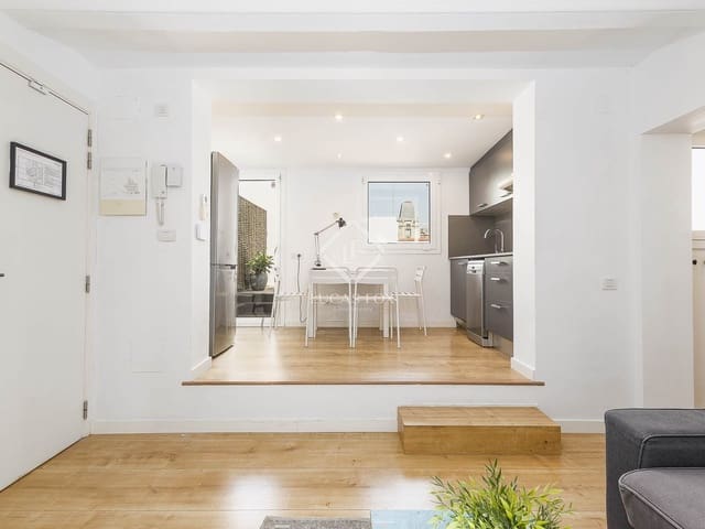 1 slaapkamer Penthouse te koop in Barcelona stad - € 400.000 (Ref: 9438798)