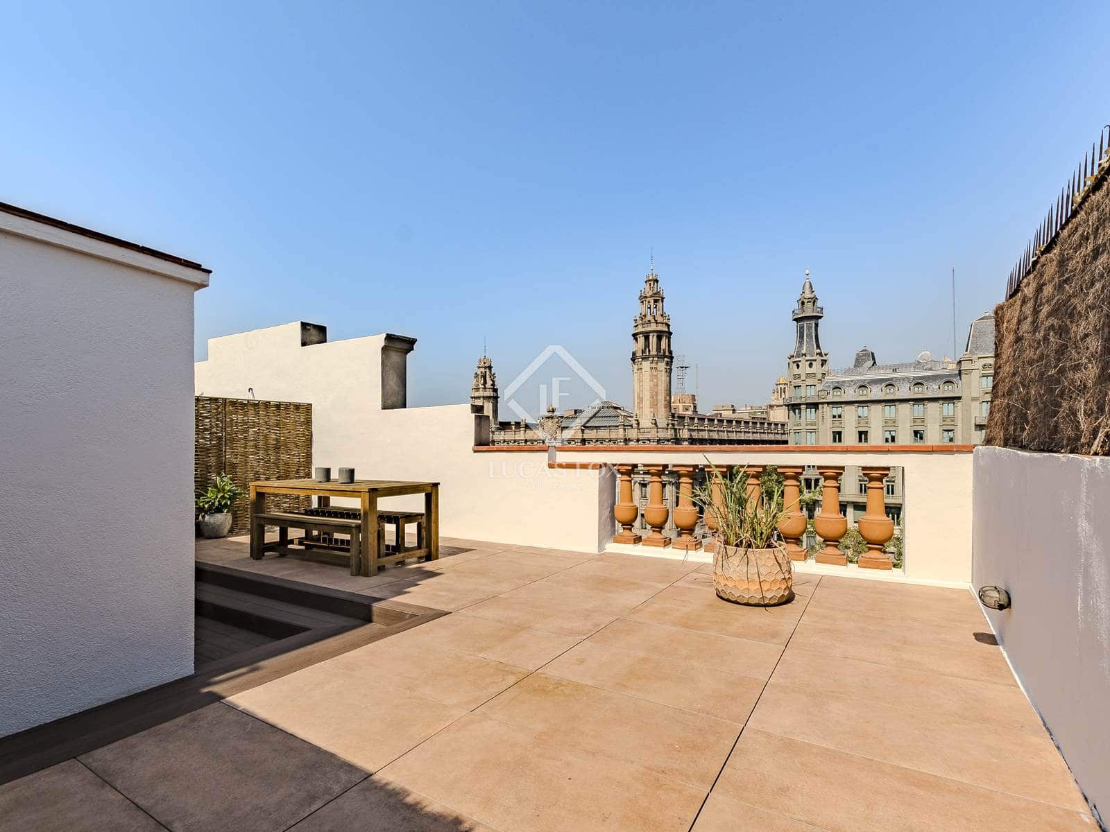 1 slaapkamer Penthouse te koop in Barcelona stad - € 400.000 (Ref: 9438798)