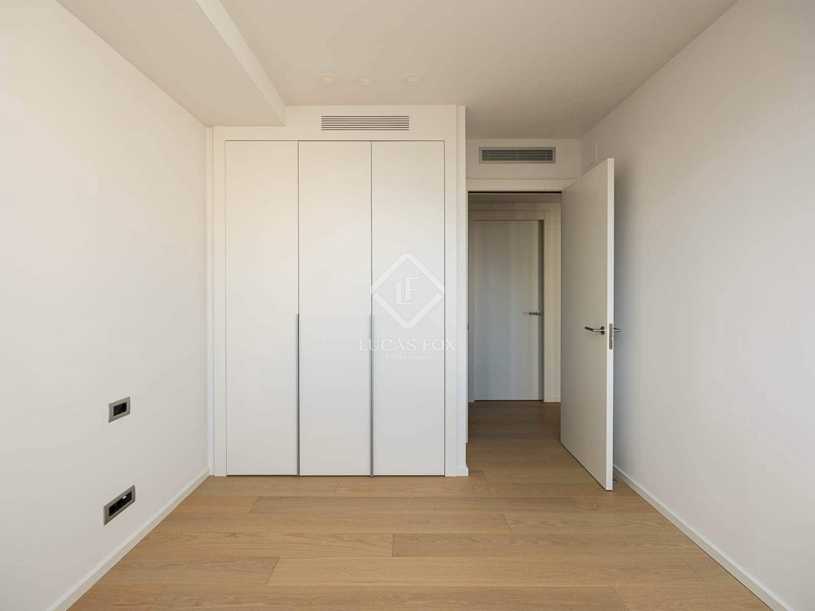 4 slaapkamer Appartement te koop in Barcelona stad met garage - € 2.195.000 (Ref: 9438799)