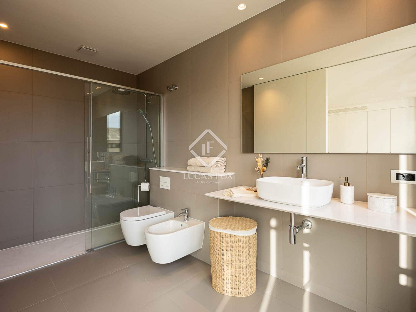 4 slaapkamer Appartement te koop in Barcelona stad met garage - € 2.195.000 (Ref: 9438799)