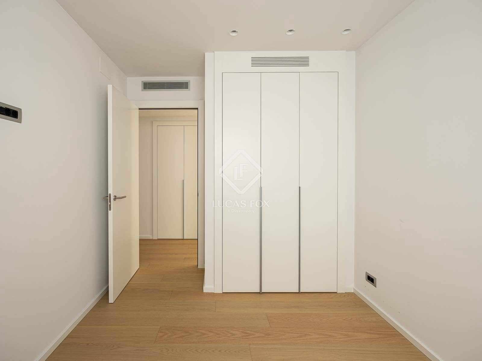 4 slaapkamer Appartement te koop in Barcelona stad met garage - € 2.195.000 (Ref: 9438799)