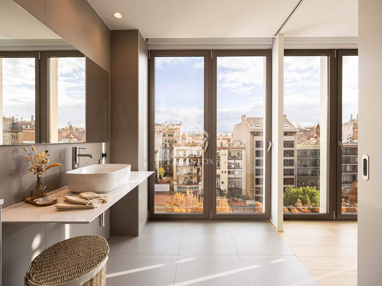 4 slaapkamer Appartement te koop in Barcelona stad met garage - € 2.195.000 (Ref: 9438799)