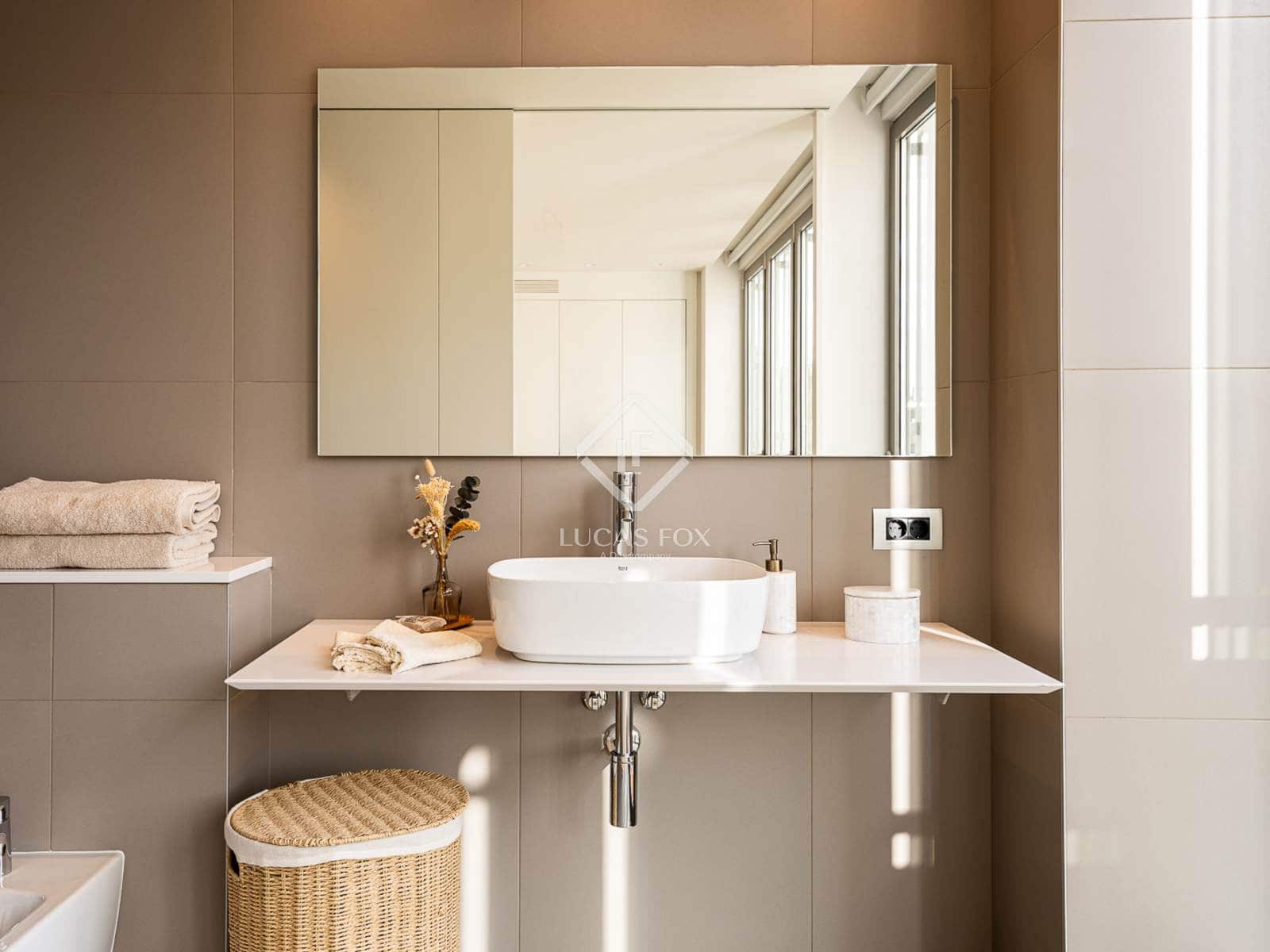 4 slaapkamer Appartement te koop in Barcelona stad met garage - € 2.195.000 (Ref: 9438799)