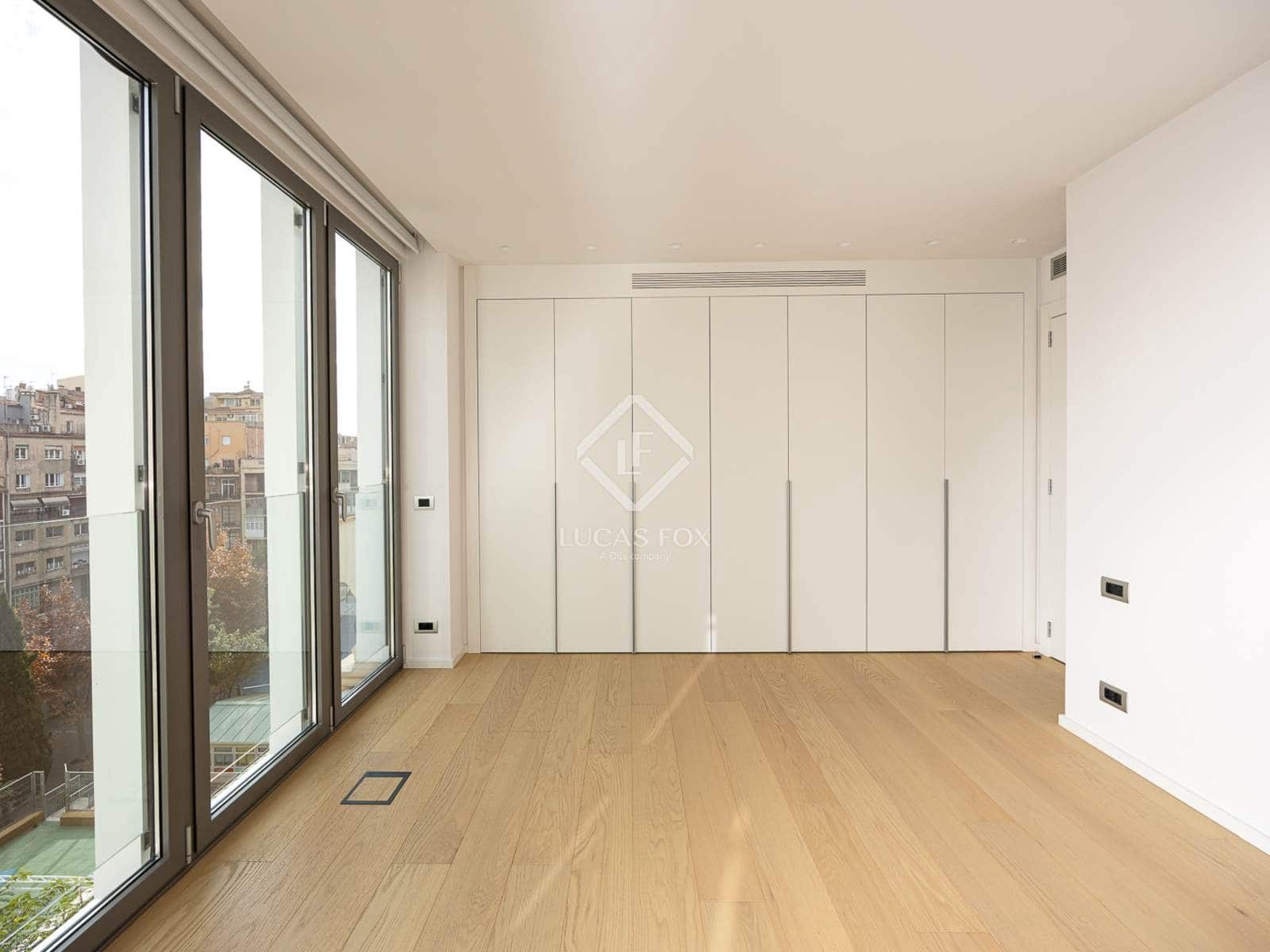 4 slaapkamer Appartement te koop in Barcelona stad met garage - € 2.195.000 (Ref: 9438799)