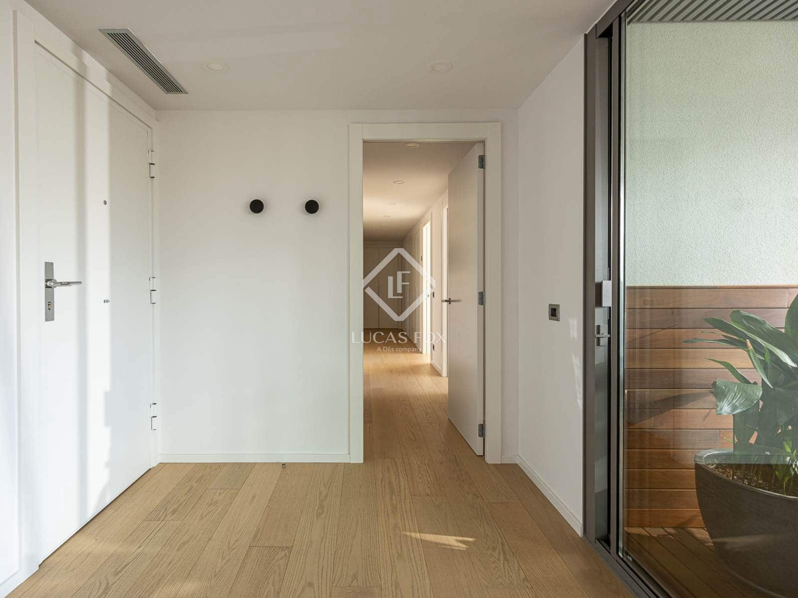 4 slaapkamer Appartement te koop in Barcelona stad met garage - € 2.195.000 (Ref: 9438799)