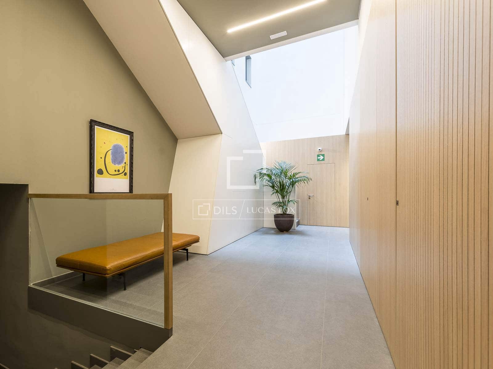 4 bedroom Apartment for sale in Barcelona city with garage - € 2,195,000 (Ref: 9438799)