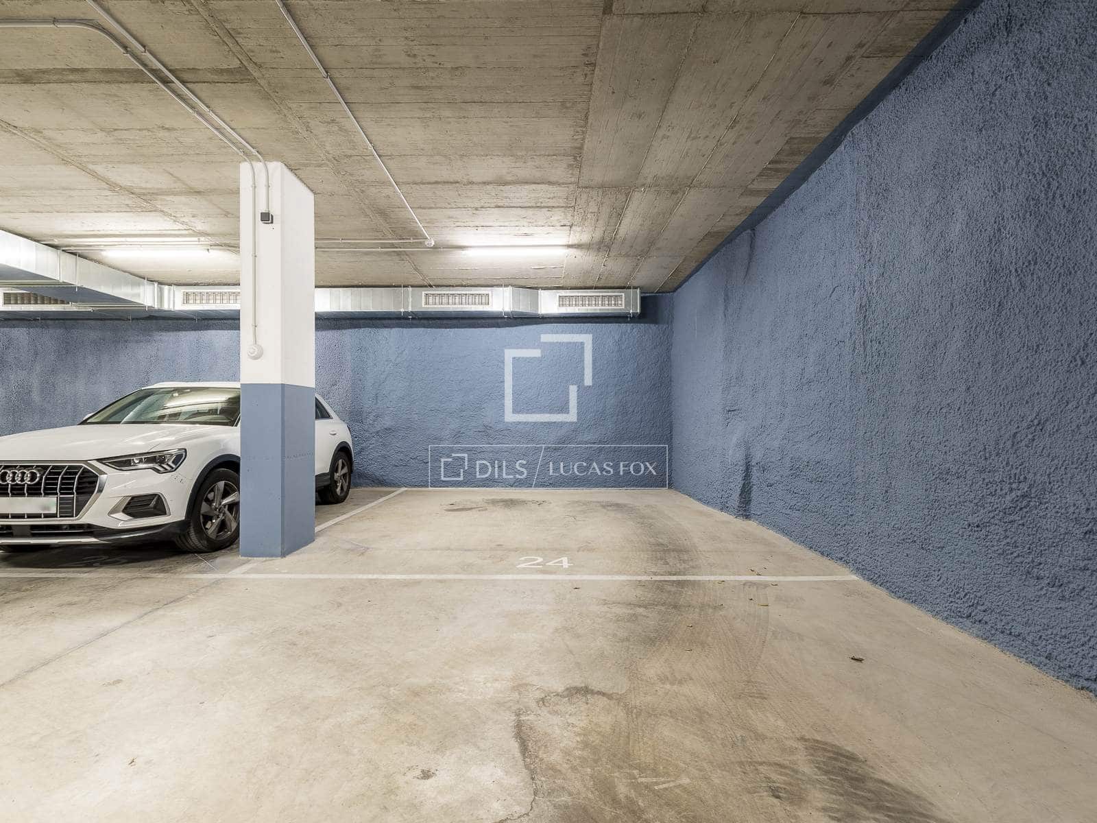 4 bedroom Apartment for sale in Barcelona city with garage - € 2,195,000 (Ref: 9438799)