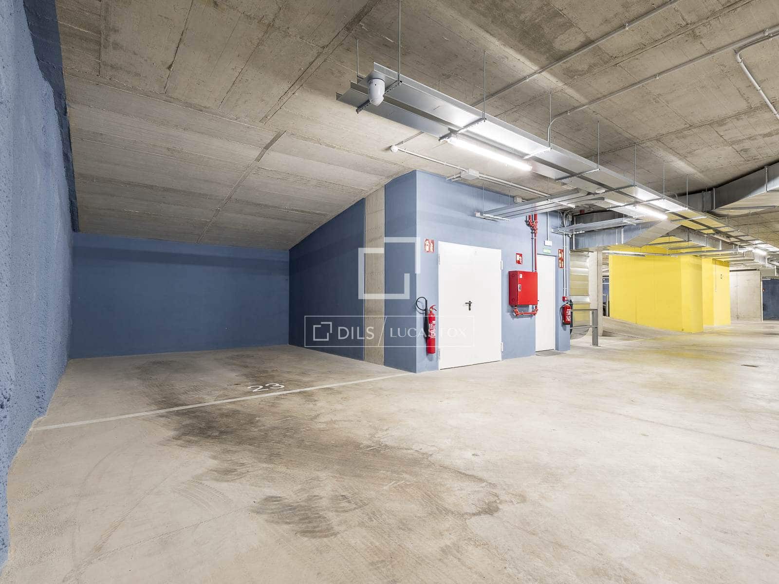 4 bedroom Apartment for sale in Barcelona city with garage - € 2,195,000 (Ref: 9438799)