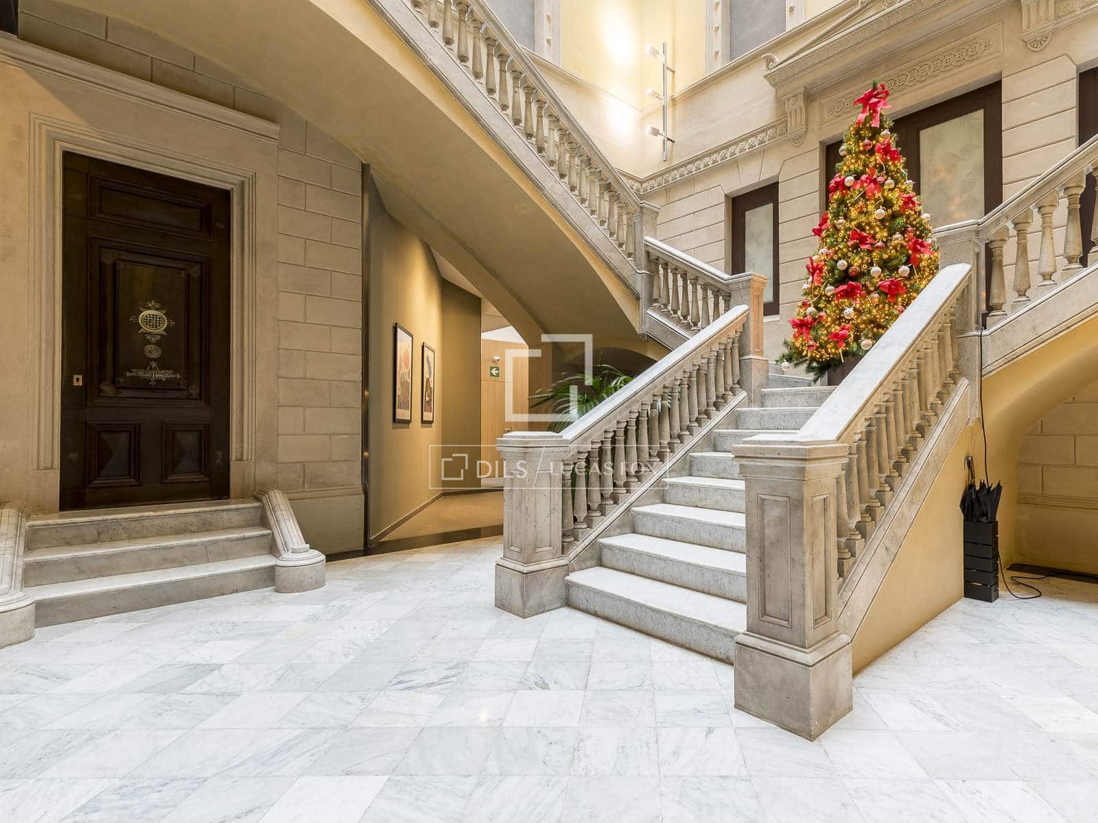 4 bedroom Apartment for sale in Barcelona city with garage - € 2,195,000 (Ref: 9438799)