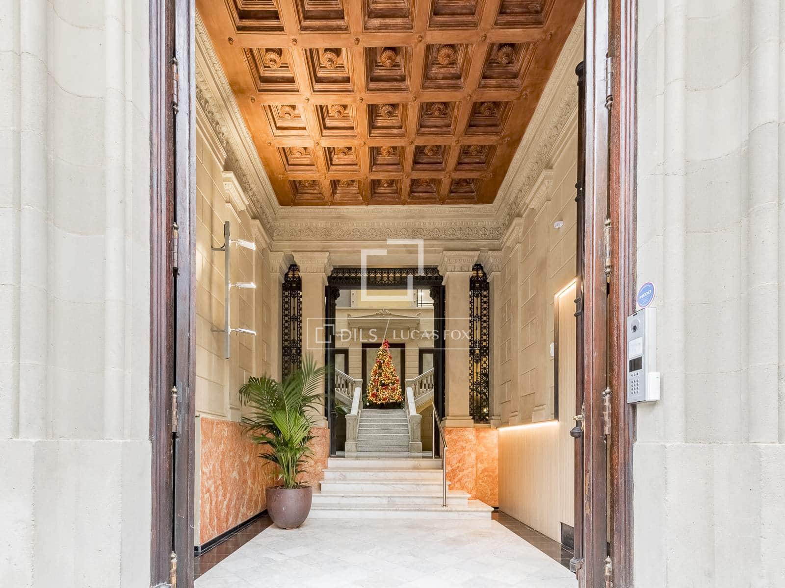 4 bedroom Apartment for sale in Barcelona city with garage - € 2,195,000 (Ref: 9438799)