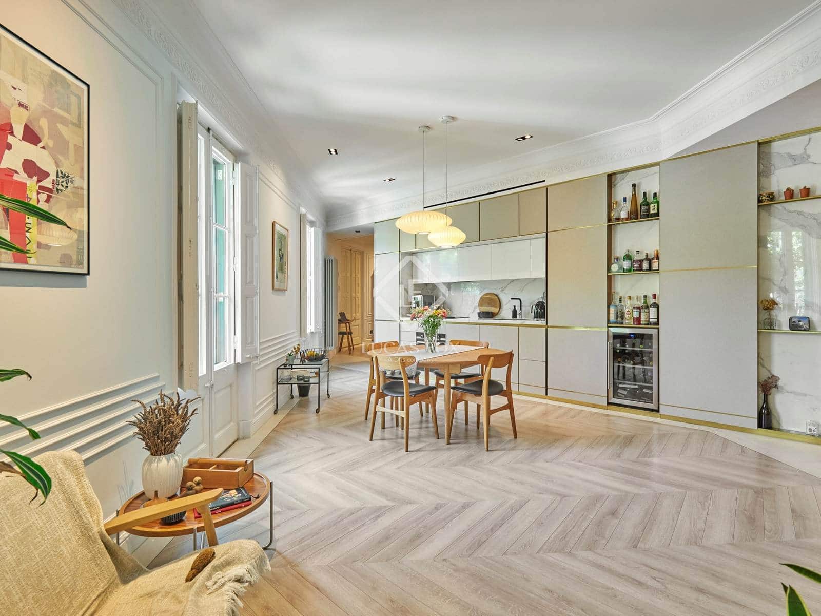 3 slaapkamer Appartement te koop in Barcelona stad - € 895.000 (Ref: 9438936)