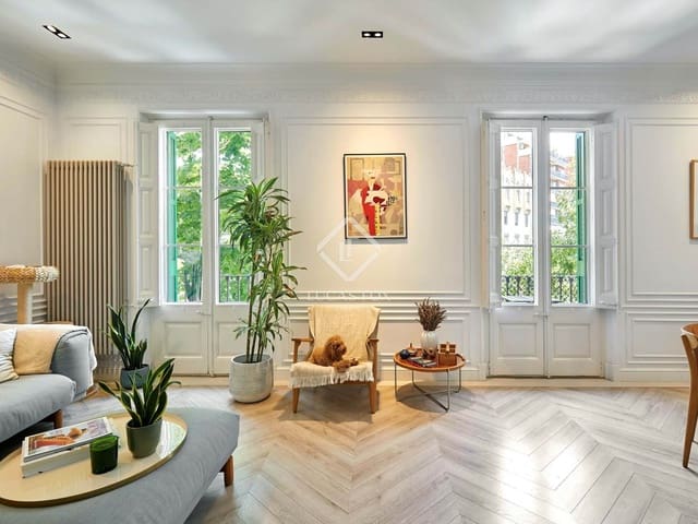 3 soverom Leilighet til salgs i Barcelona by - € 895 000 (Ref: 9438936)