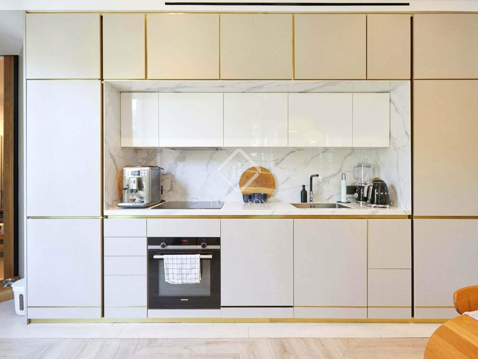 3 slaapkamer Appartement te koop in Barcelona stad - € 895.000 (Ref: 9438936)