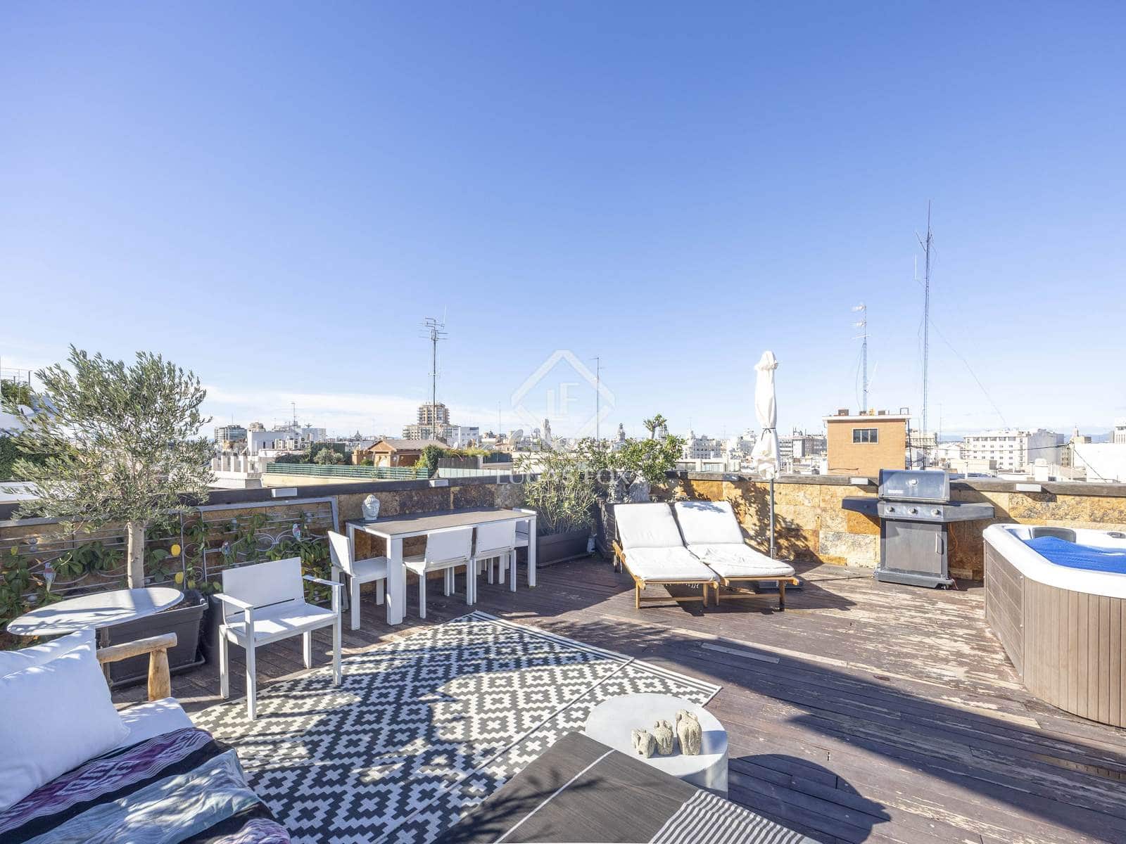 3 quarto Penthouse para venda em Valencia cidade - 1 380 000 € (Ref: 9438937)