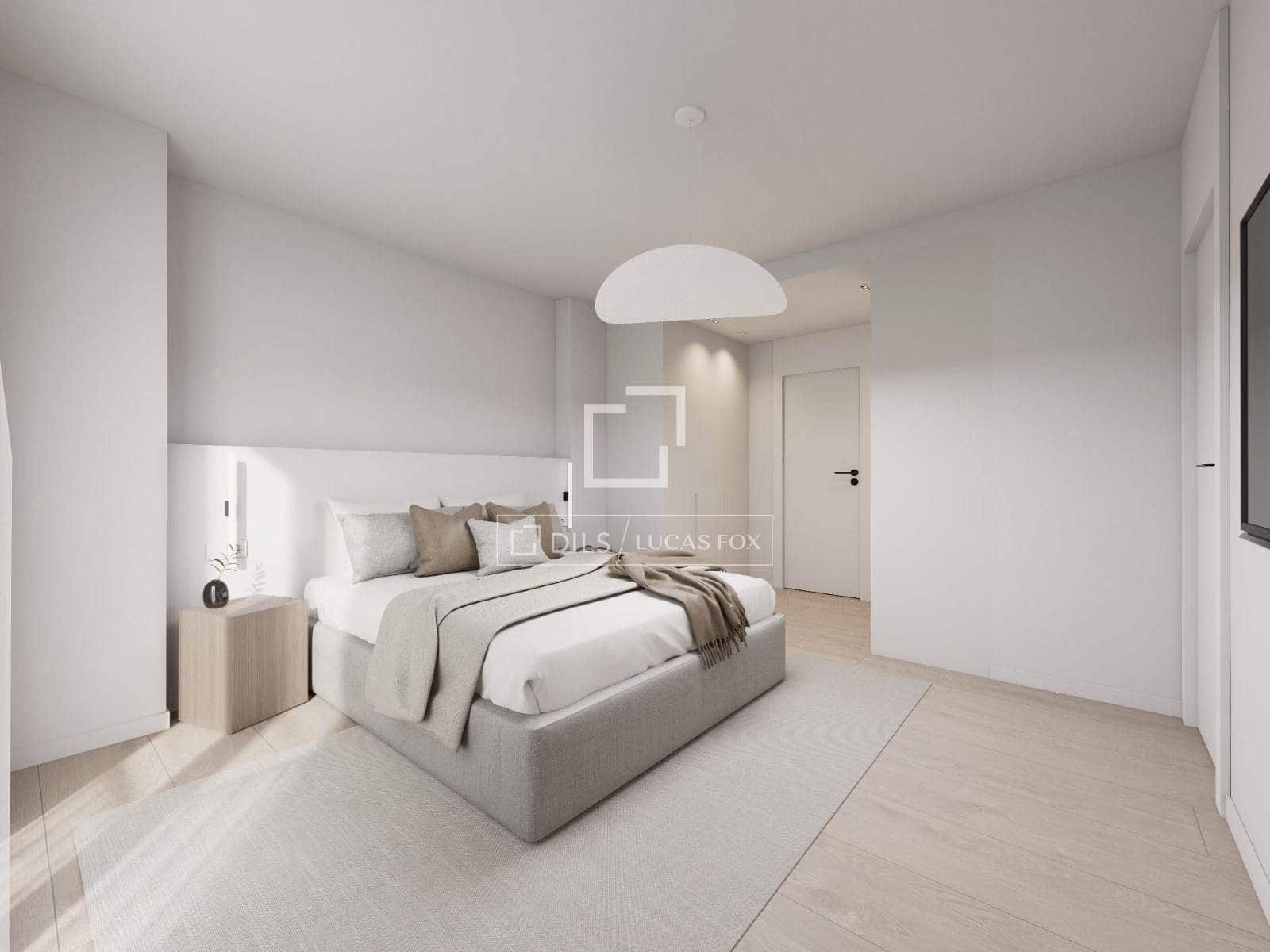 4 bedroom Apartment for sale in Valencia city with garage - € 690,000 (Ref: 9439050)