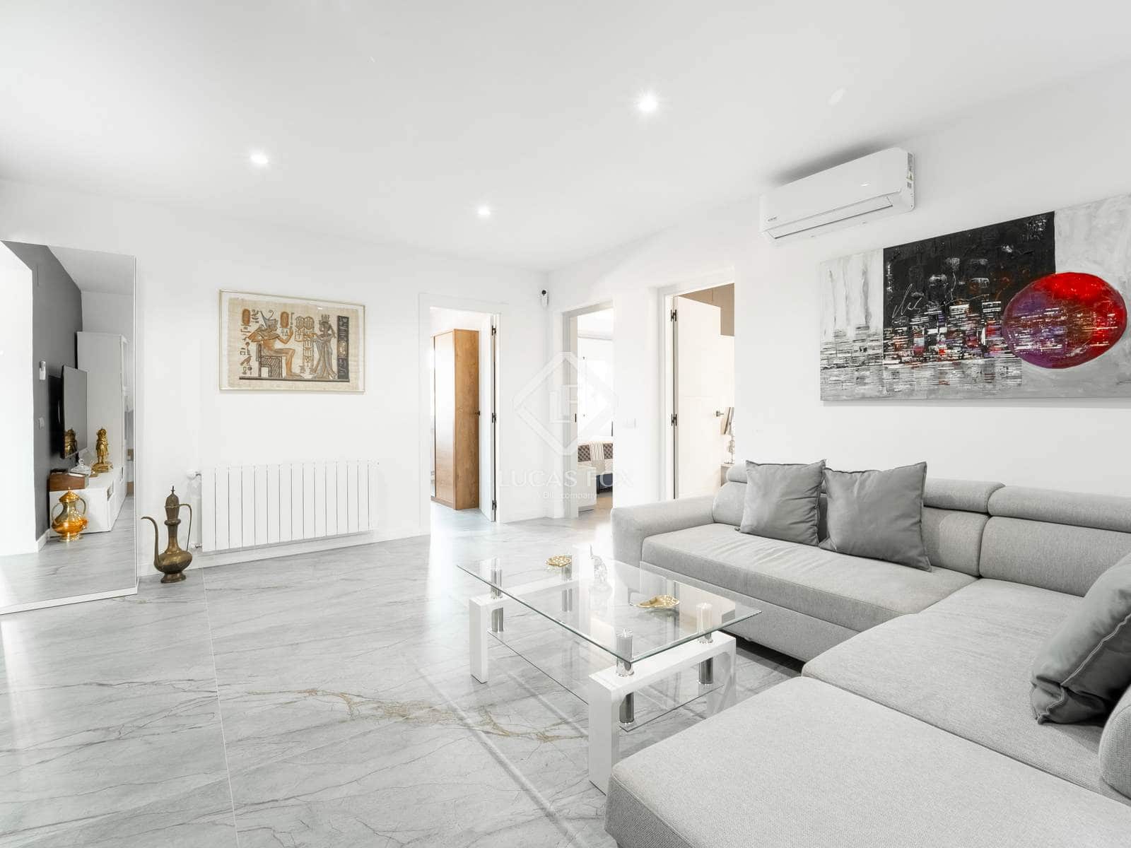 6 makuuhuone Huvila myytävänä paikassa La Nucia mukana uima-altaan 
autotalli - 1 350 000 € (Ref: 9441609)