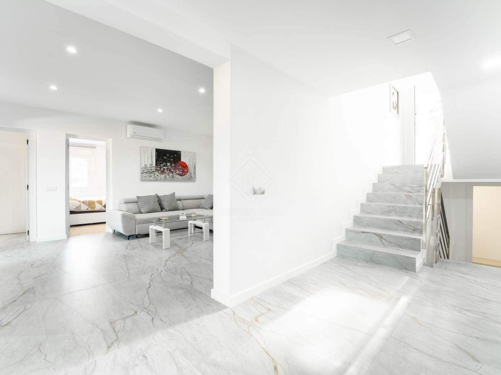 6 makuuhuone Huvila myytävänä paikassa La Nucia mukana uima-altaan 
autotalli - 1 350 000 € (Ref: 9441609)